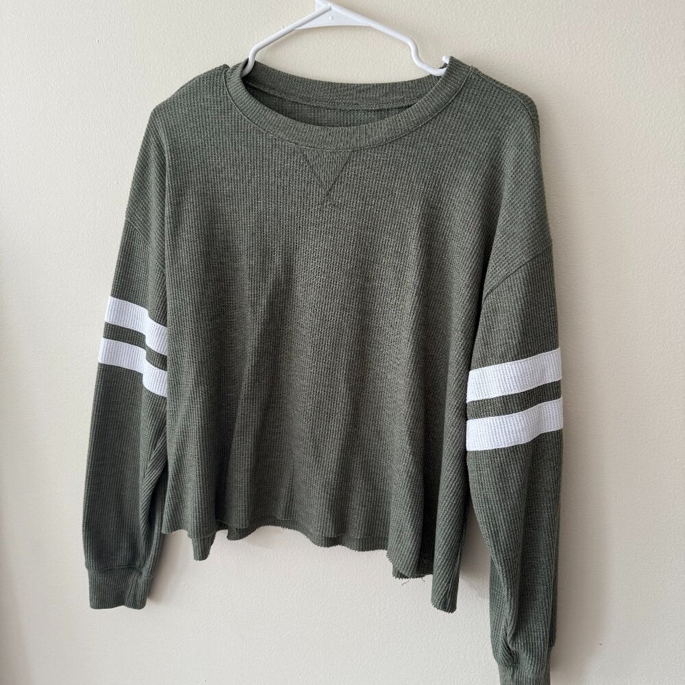 Hollister Must Have Collection Waffle Print Green Cropped Long sleeve
